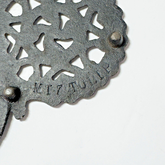 Vintage Black Cast Iron Footed Trivets Lot of 4 Wall Decor Farmhouse Rustic - Picture 12 of 16